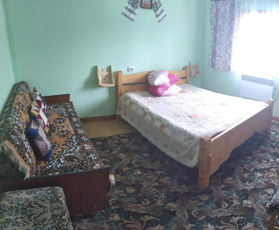 Родинна Оселя Slavske Exterior photo