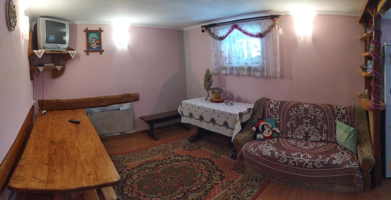 Родинна Оселя Slavske Exterior photo